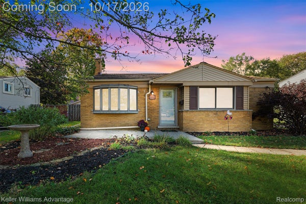 19861 MAPLEWOOD ST, LIVONIA, MI 48152 - Image 3368d4f12ba1f3afb69aa411dfebbfd2/1037103675