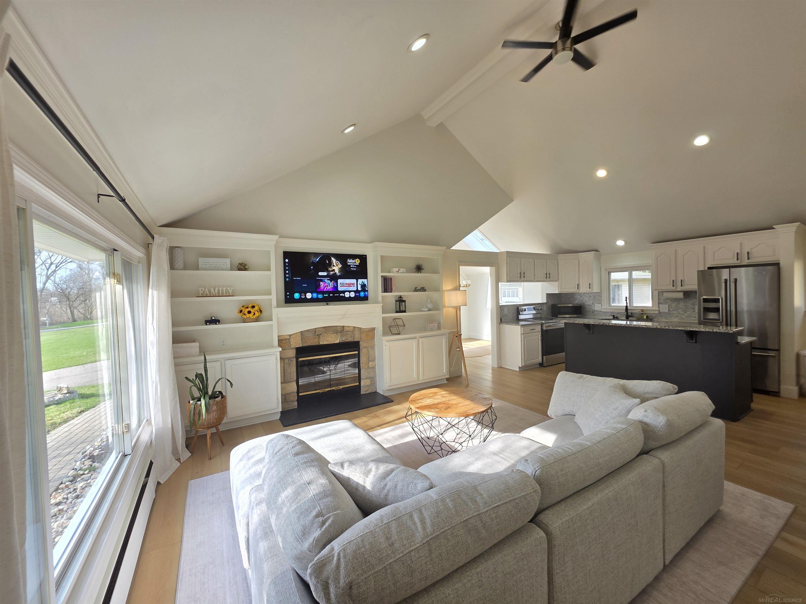 1051 Swan Lane