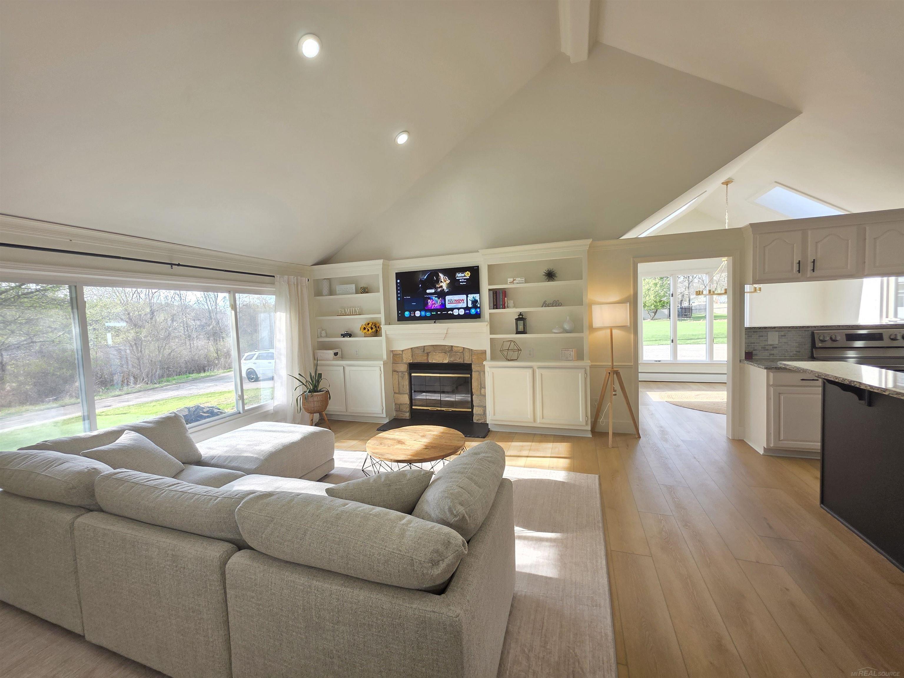 1051 Swan Lane