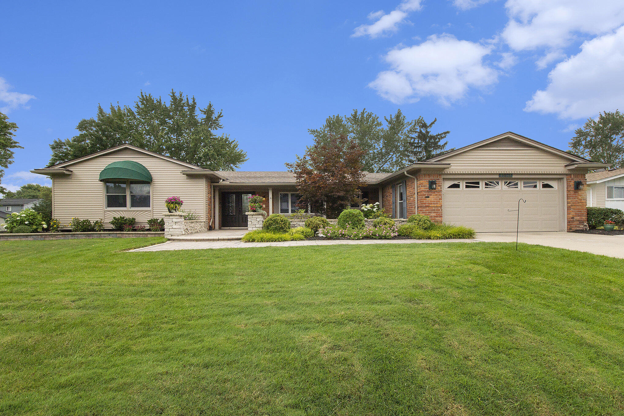 25847 Castlereigh Drive