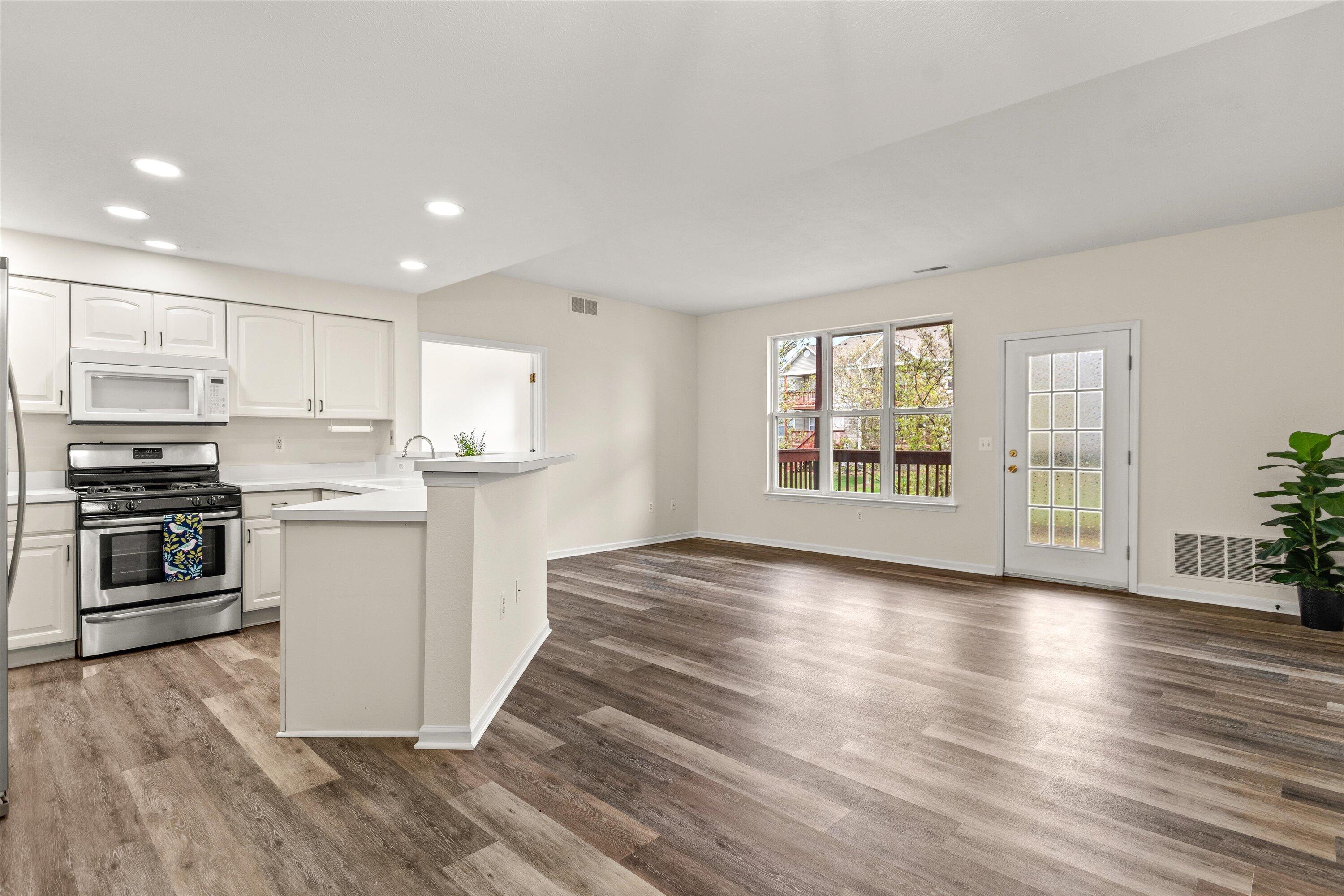 1491 Fox Pointe Circle