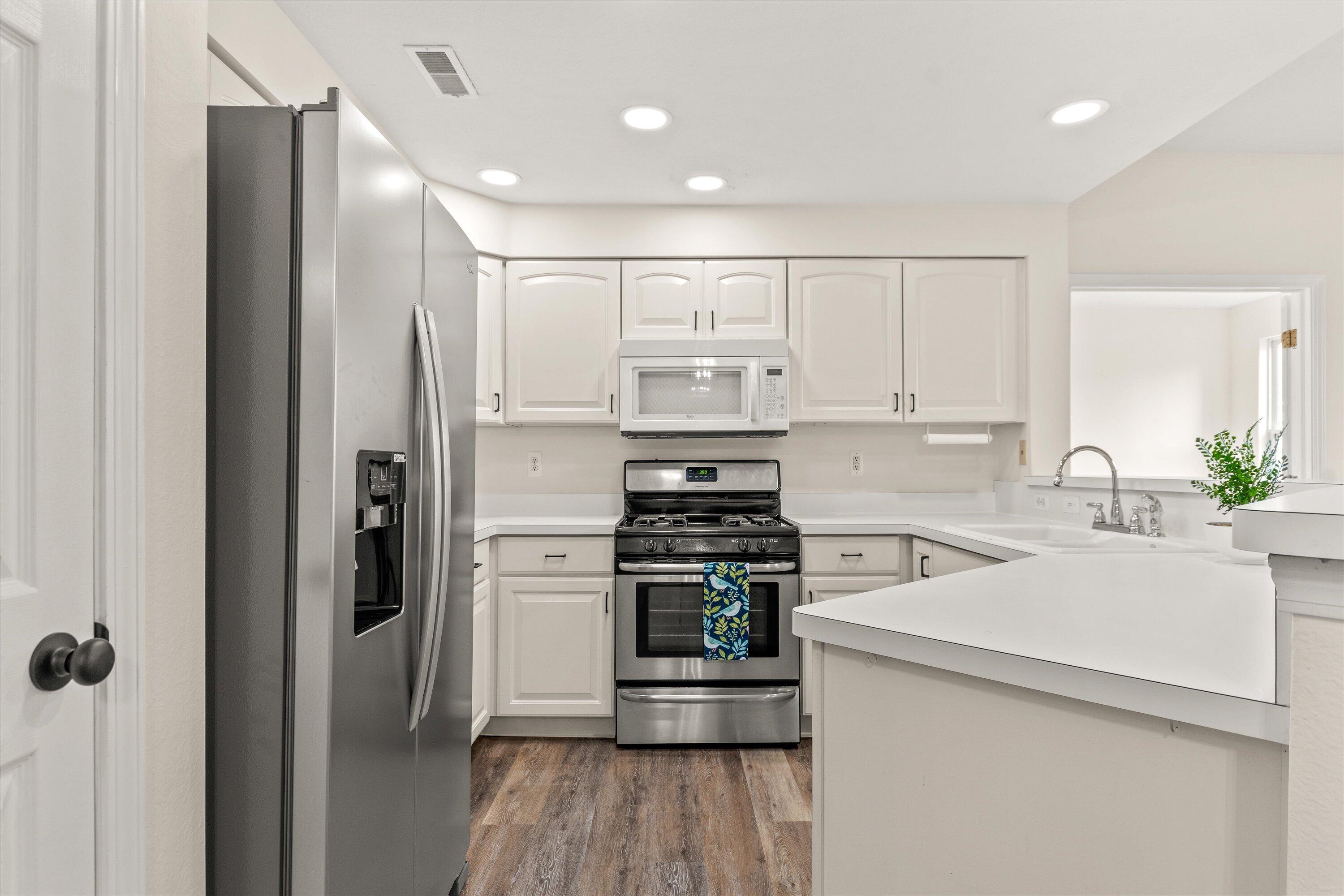 1491 Fox Pointe Circle