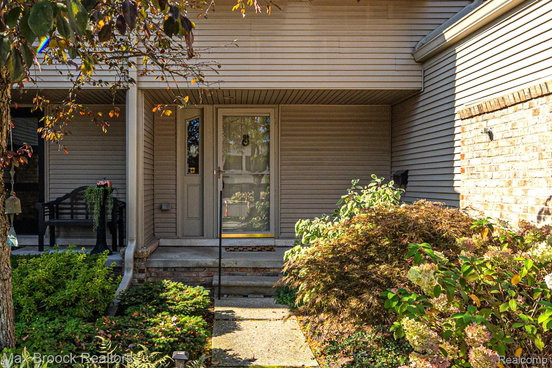 1002 Ann Street