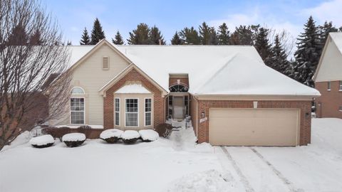 1230 Churchill Circle Rochester City MI 48307