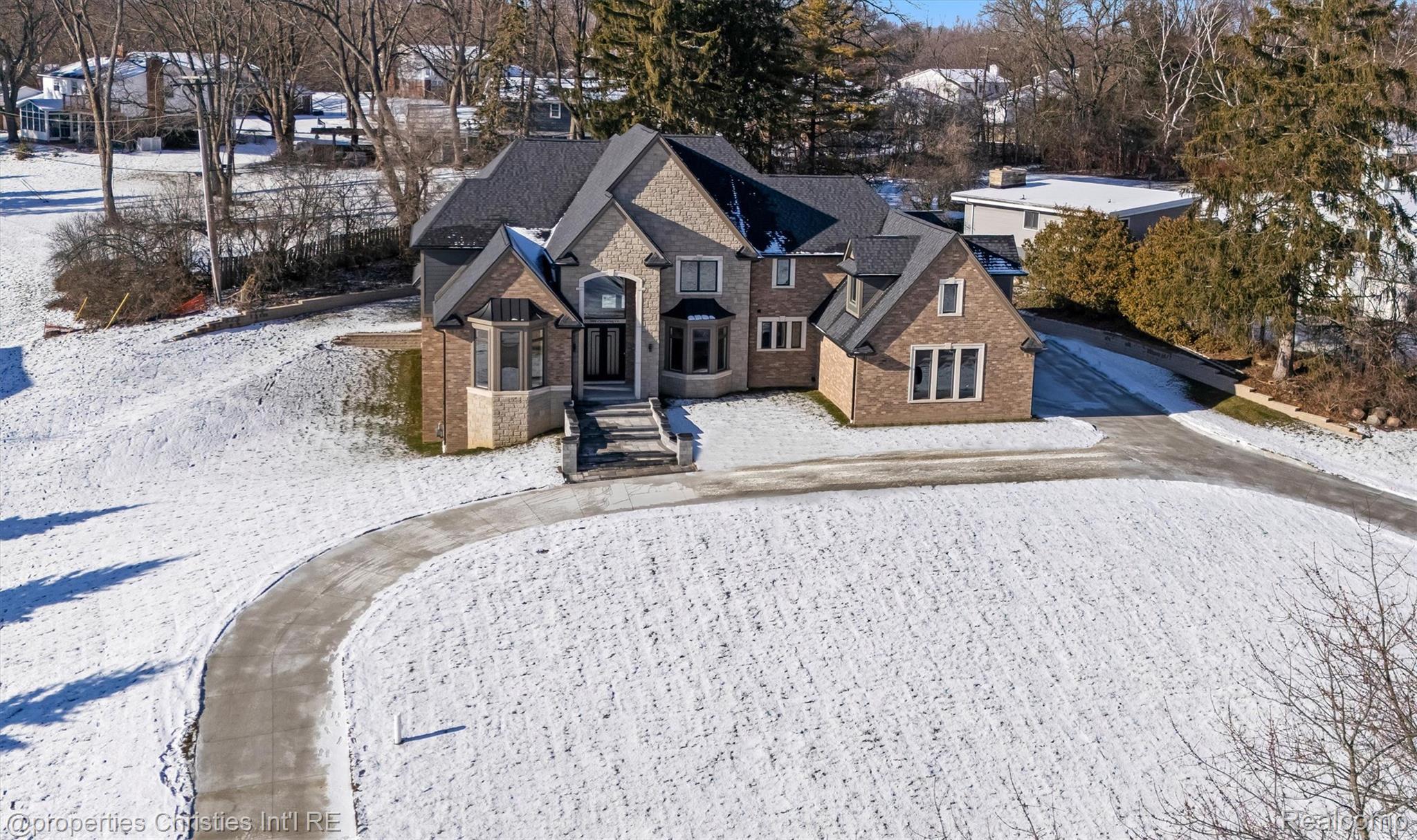 3080 Chickering Court
