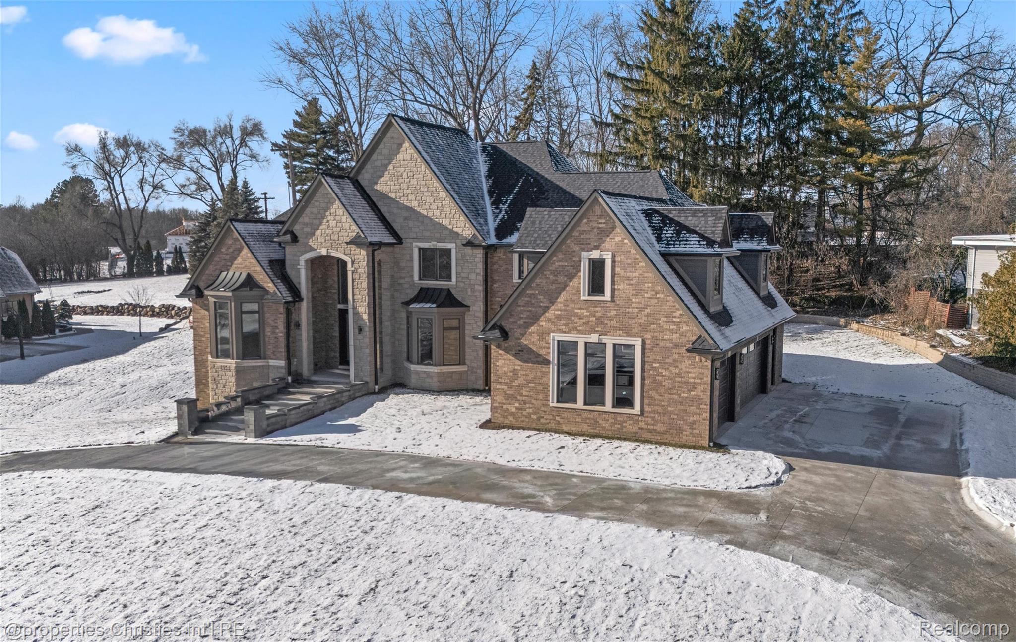 3080 Chickering Court