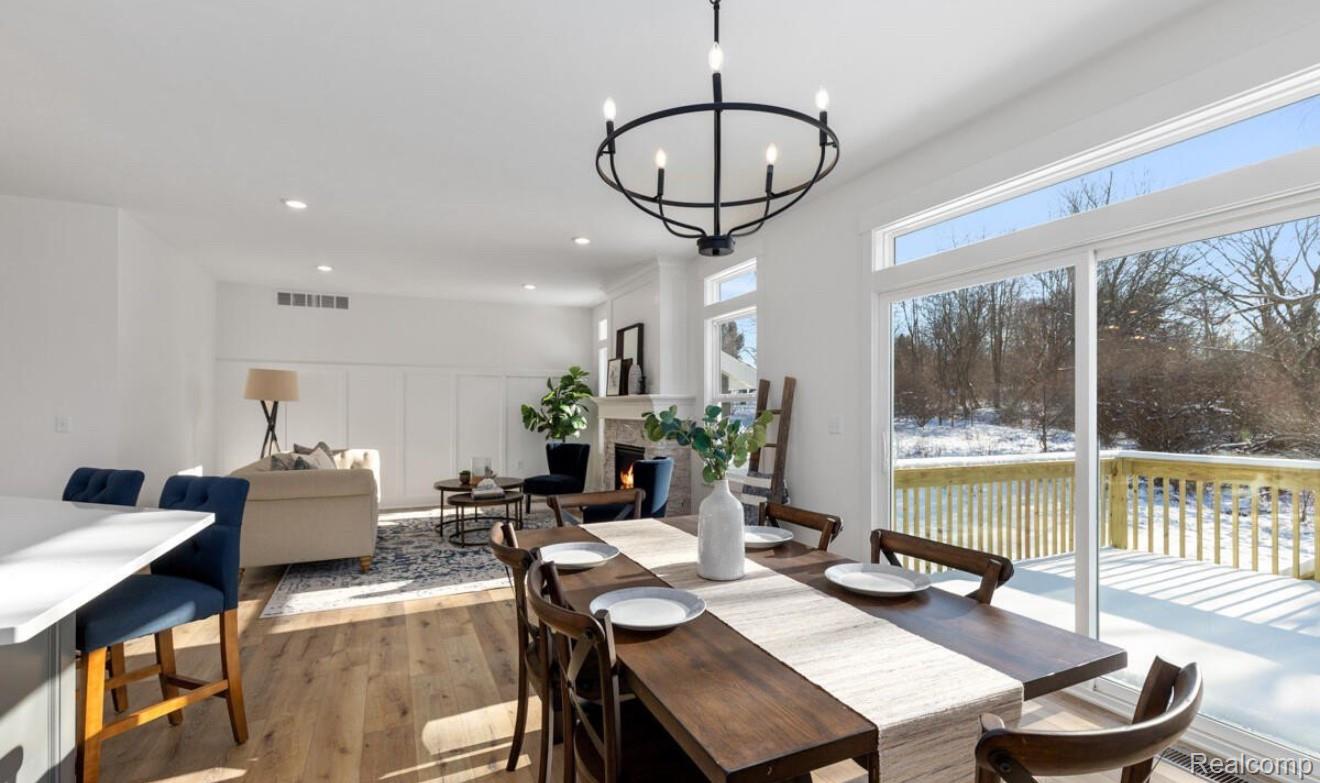 8858 Lapham Drive NE