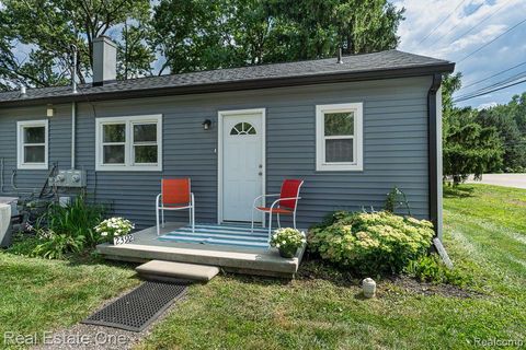 2388 W Auburn Road Rochester Hills City MI 48309