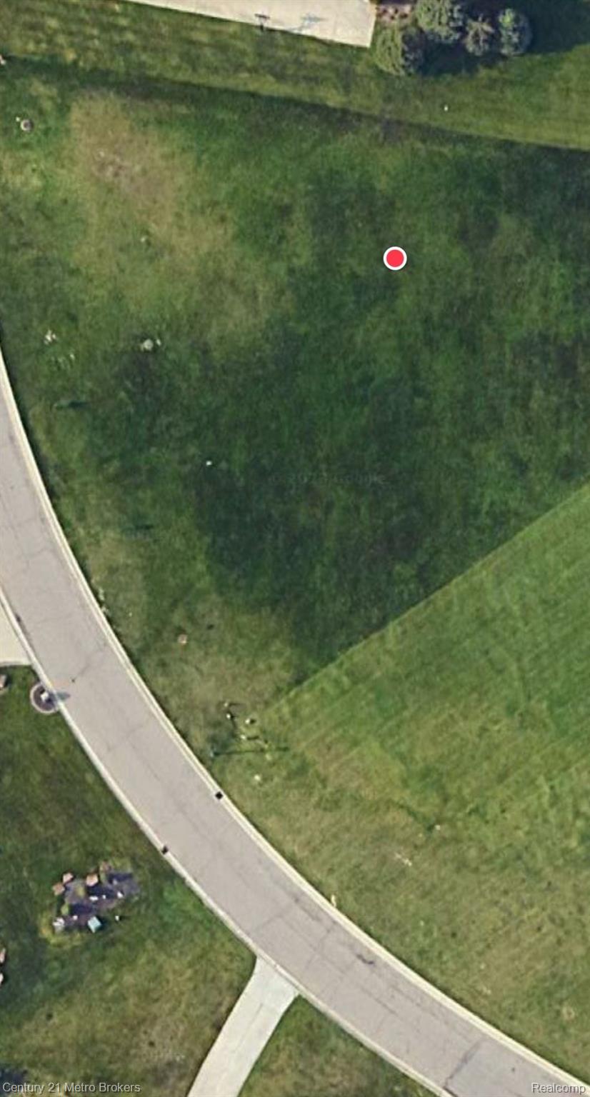 Photo 1 of 1 — 17070 Kings Fairway Lane, Grand Blanc Charter Township, MI 48439