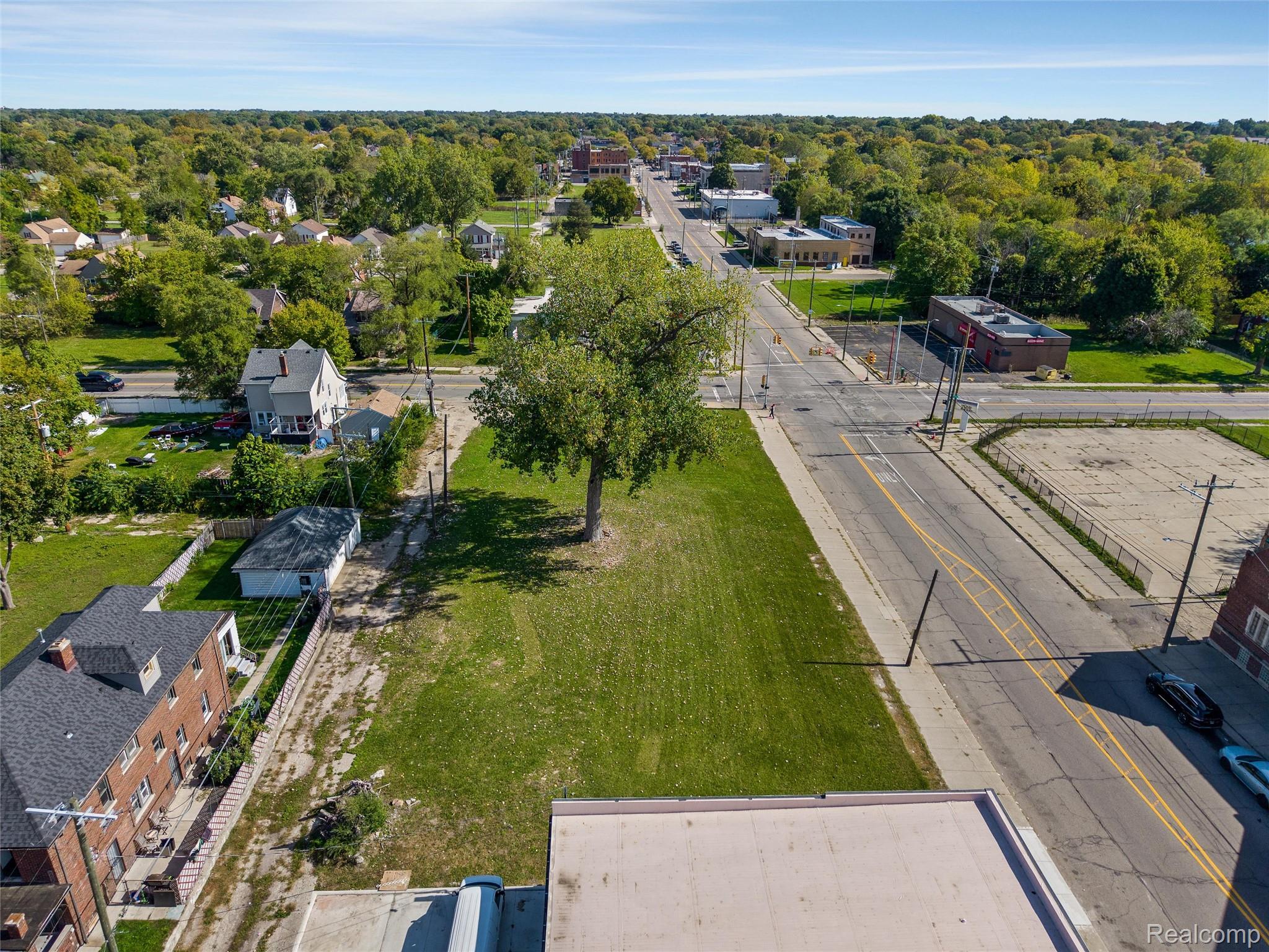 14345 Kercheval Street