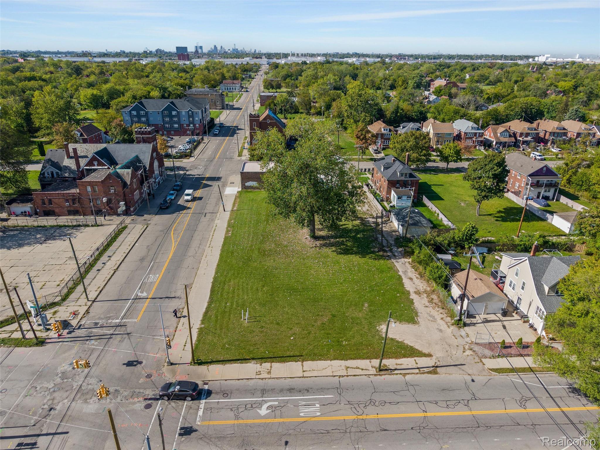 14345 Kercheval Street