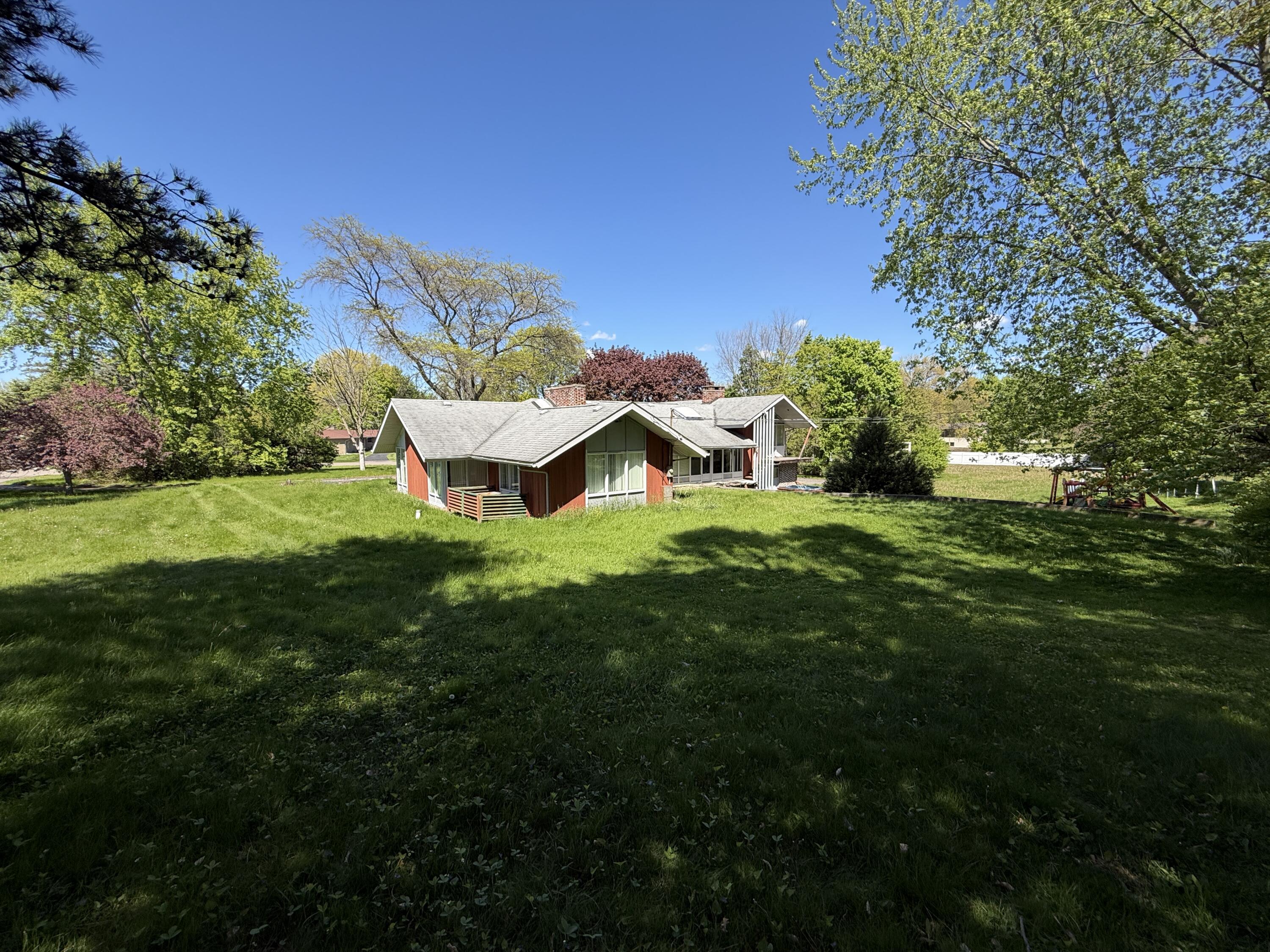 1322 Woodkrest Drive