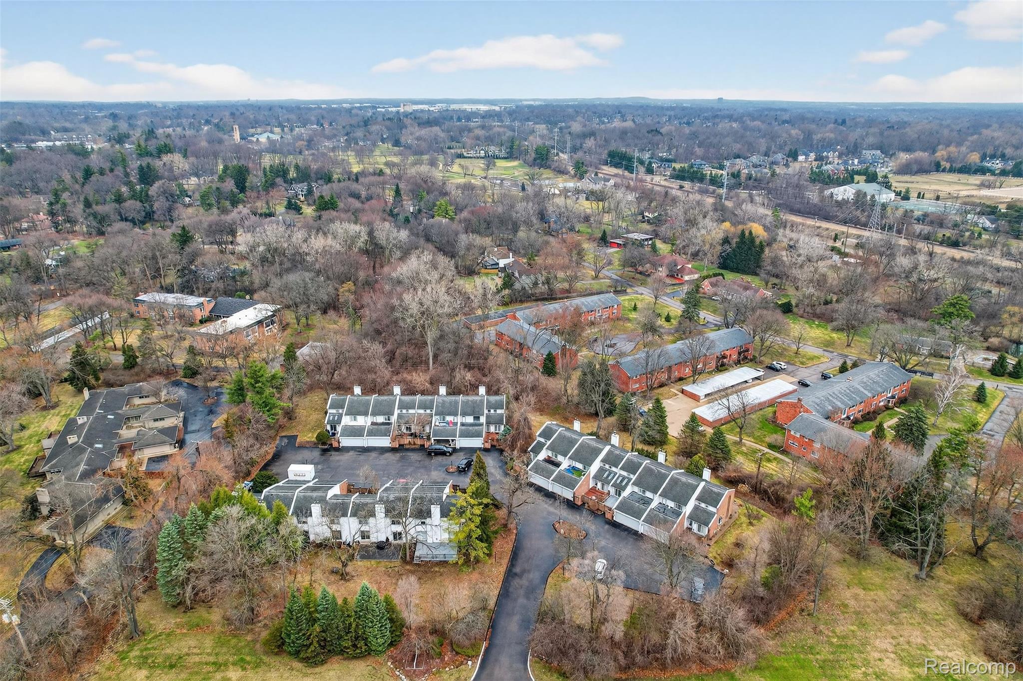 179 E Long Lake Road