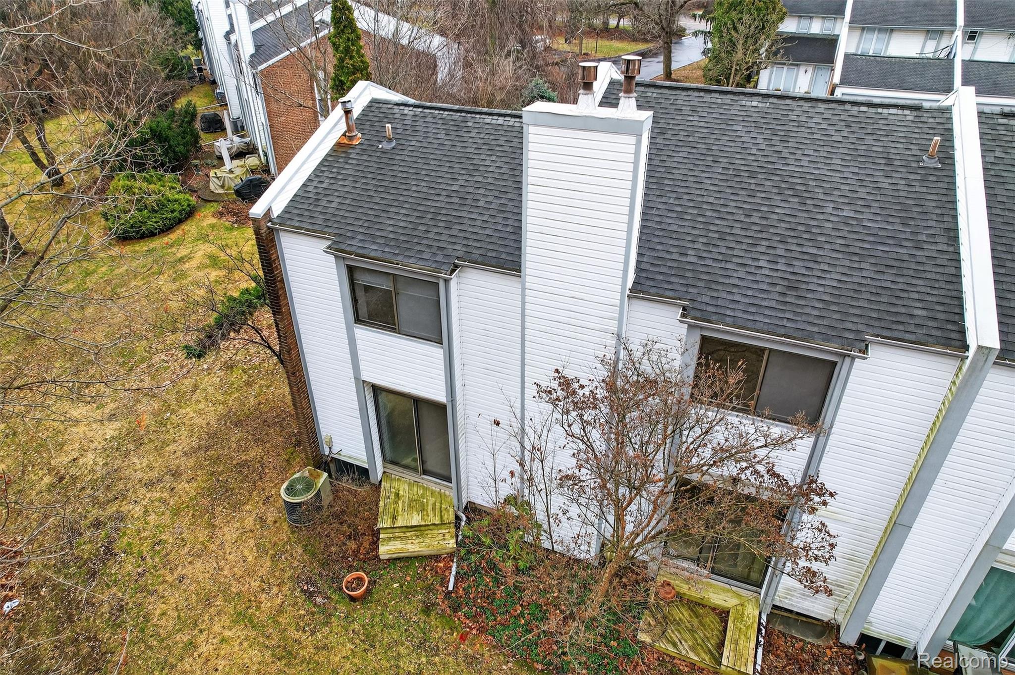 179 E Long Lake Road