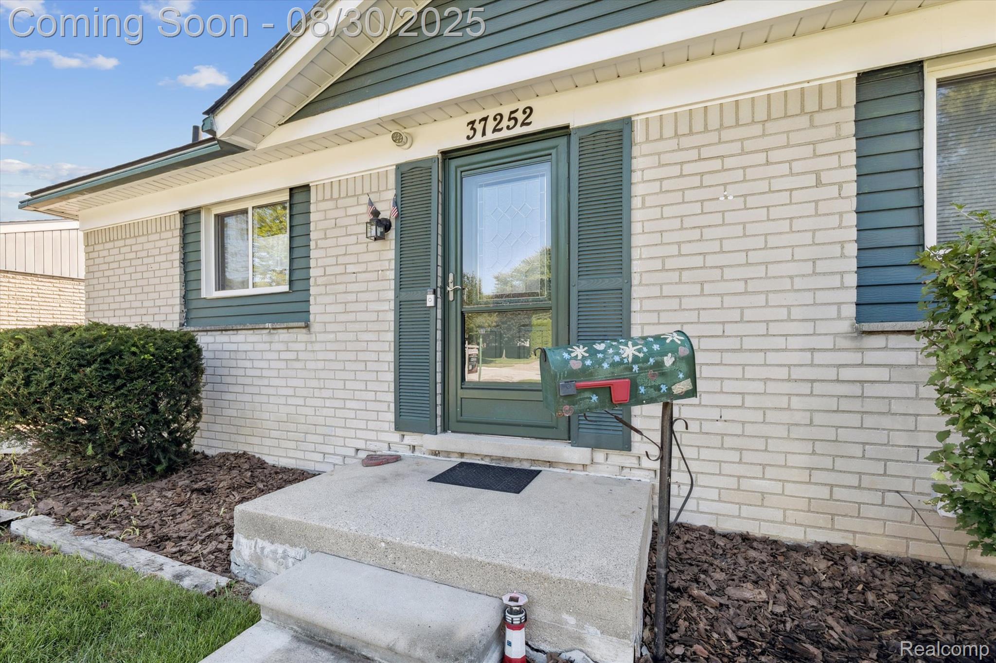 37252 Belcrest Drive