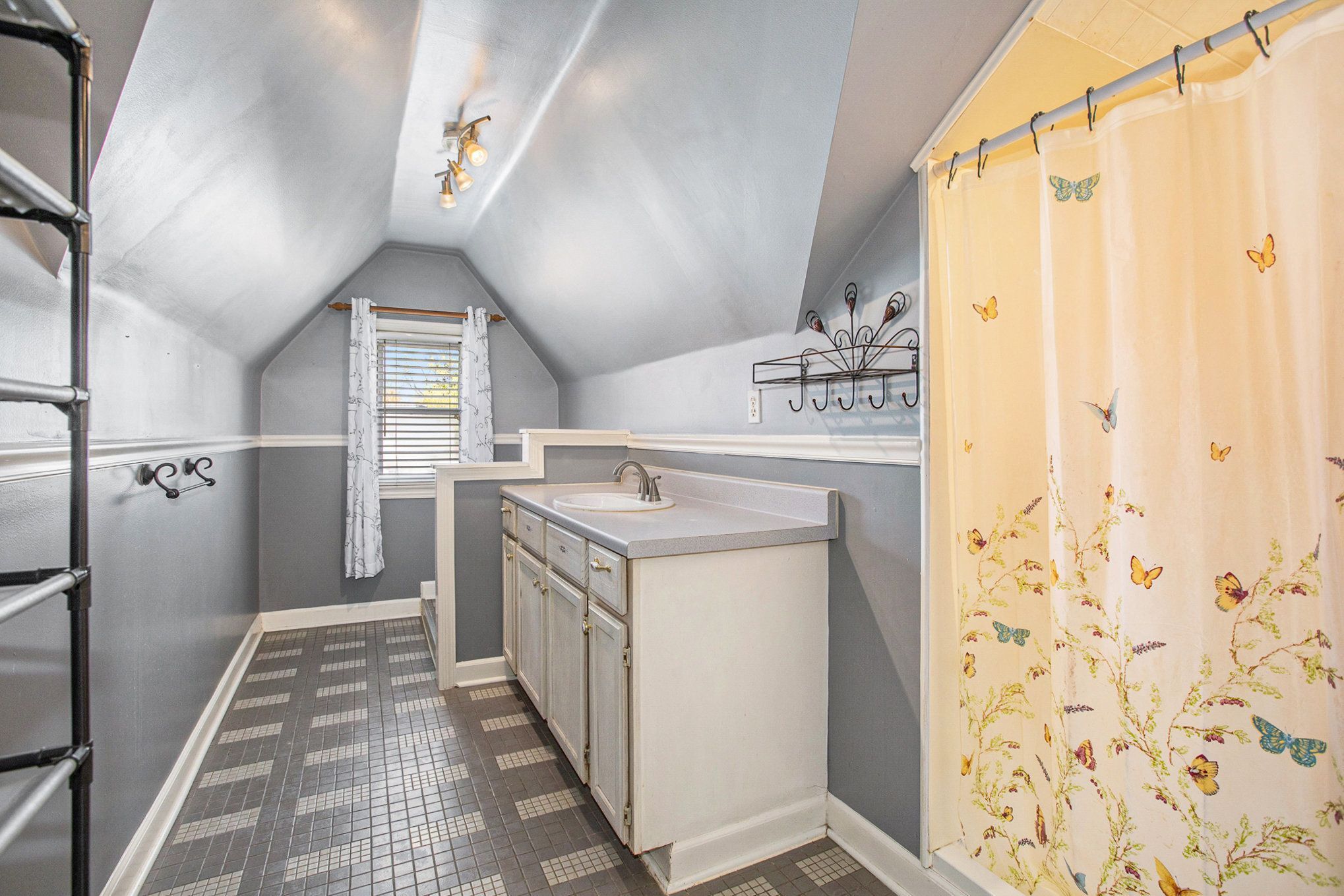 Lincoln Park City Wayne, Michigan 48146, United States, 3 Bedrooms Bedrooms, ,2 BathroomsBathrooms,Residential,Pending,126048