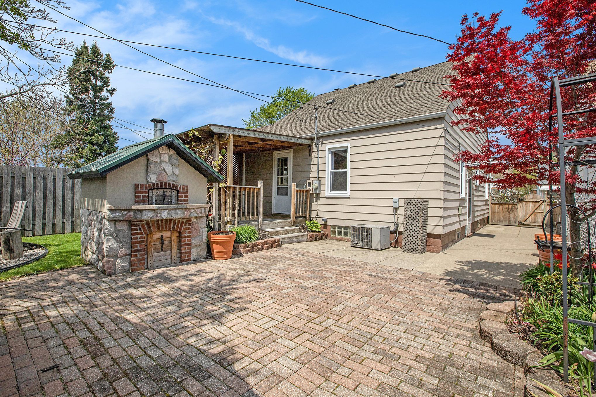 Lincoln Park City Wayne, Michigan 48146, United States, 3 Bedrooms Bedrooms, ,2 BathroomsBathrooms,Residential,Pending,126048