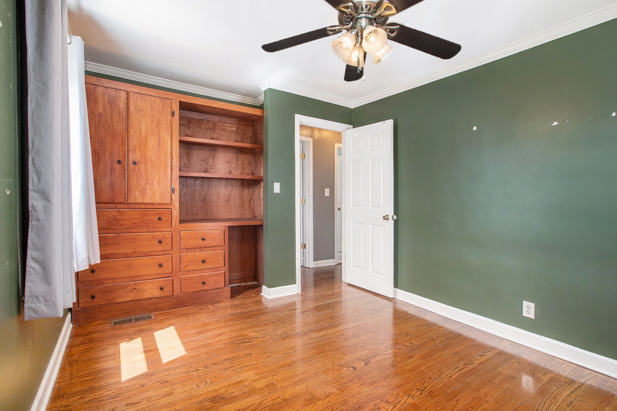 Lincoln Park City Wayne, Michigan 48146, United States, 3 Bedrooms Bedrooms, ,2 BathroomsBathrooms,Residential,Pending,126048