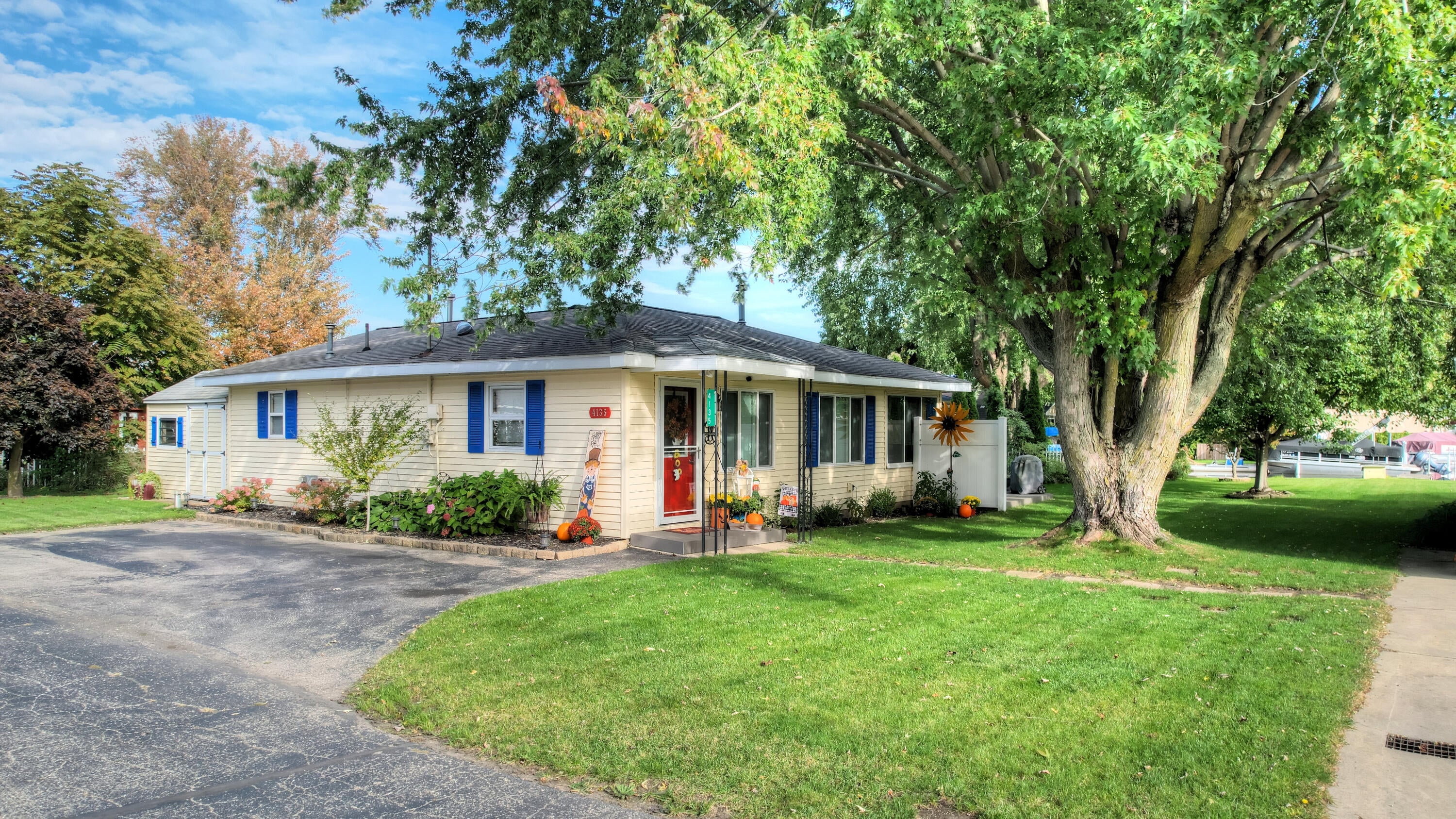 4135 W Joy Road