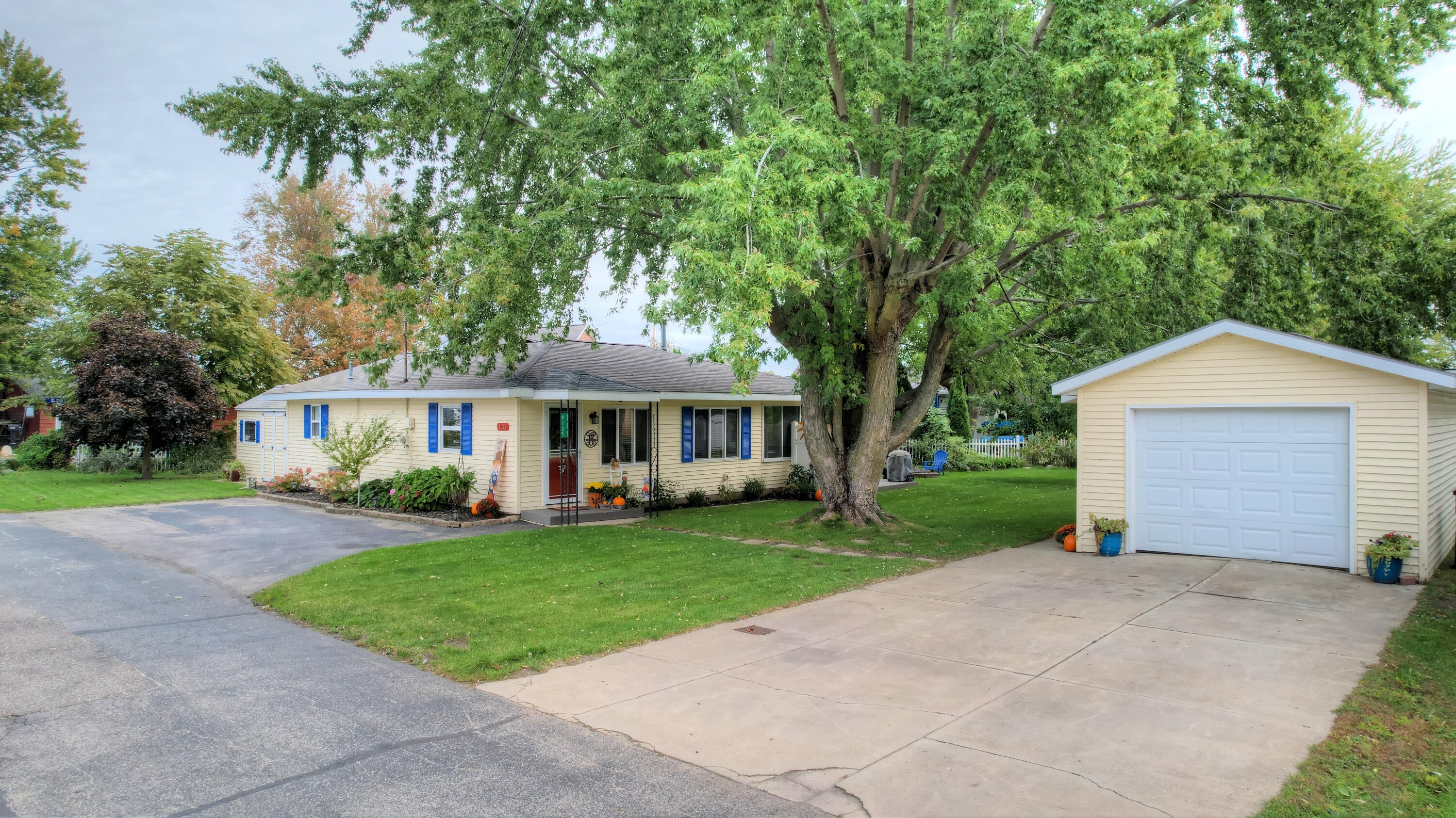 4135 W Joy Road