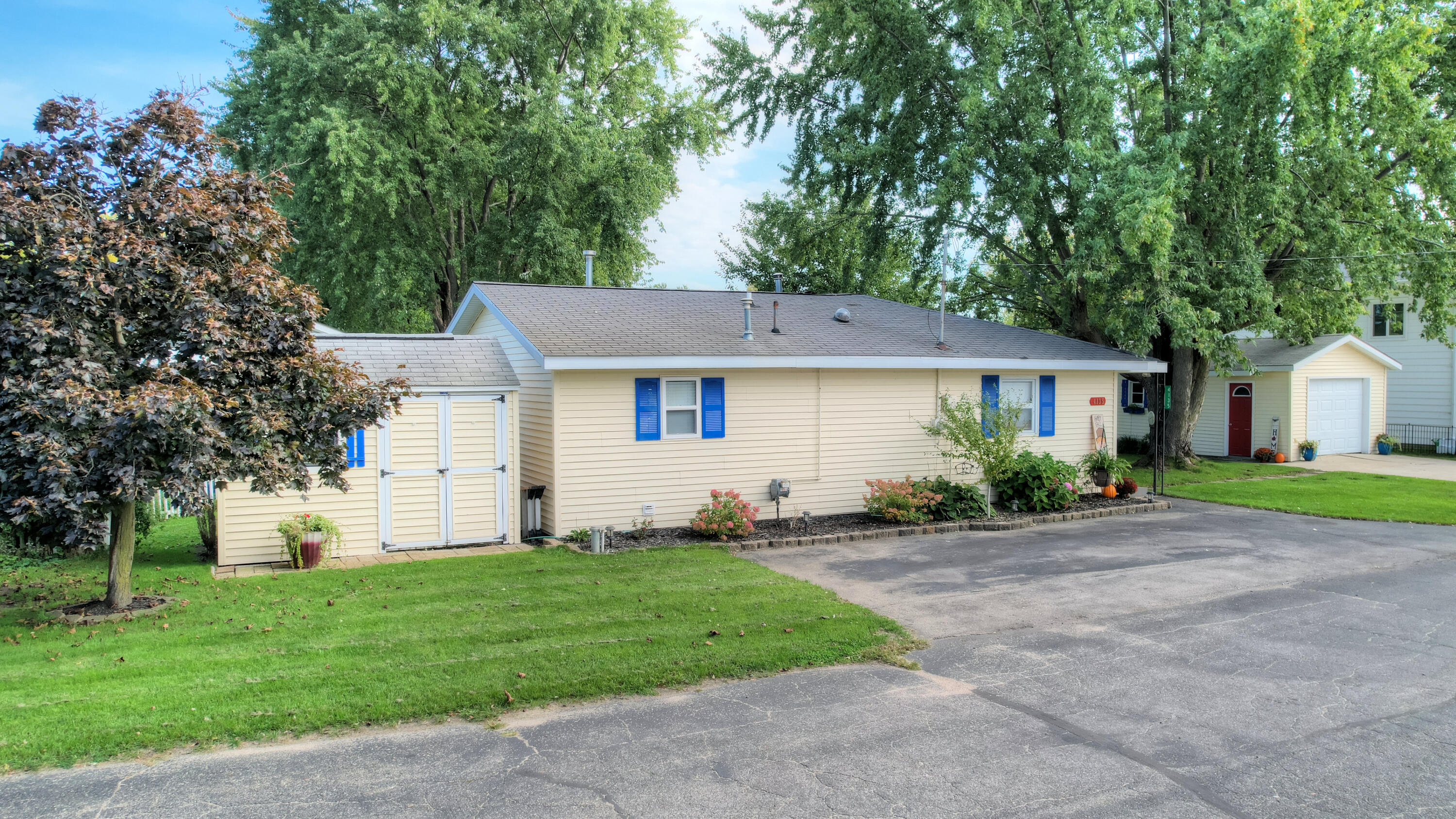 4135 W Joy Road