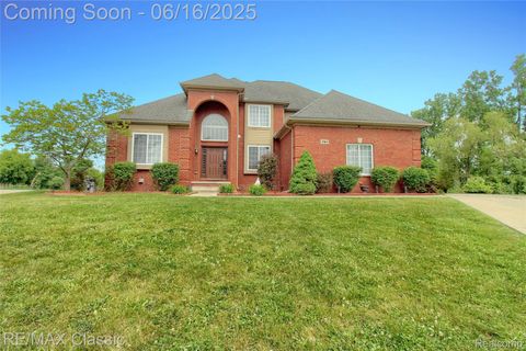 761 Nissen Court Wixom City MI 48393
