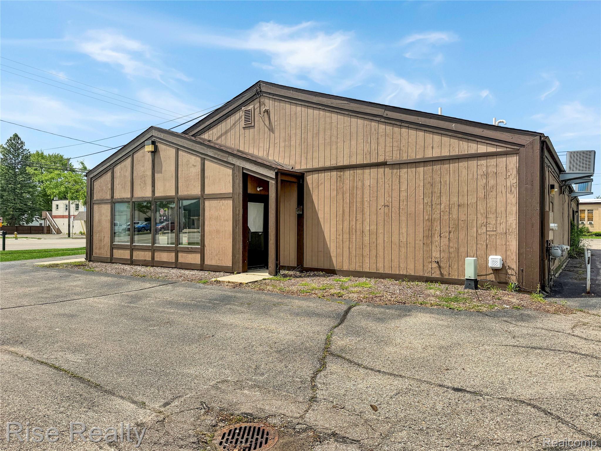 4449 S Saginaw Street