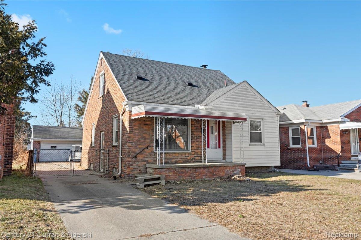 6881 N Vernon Street