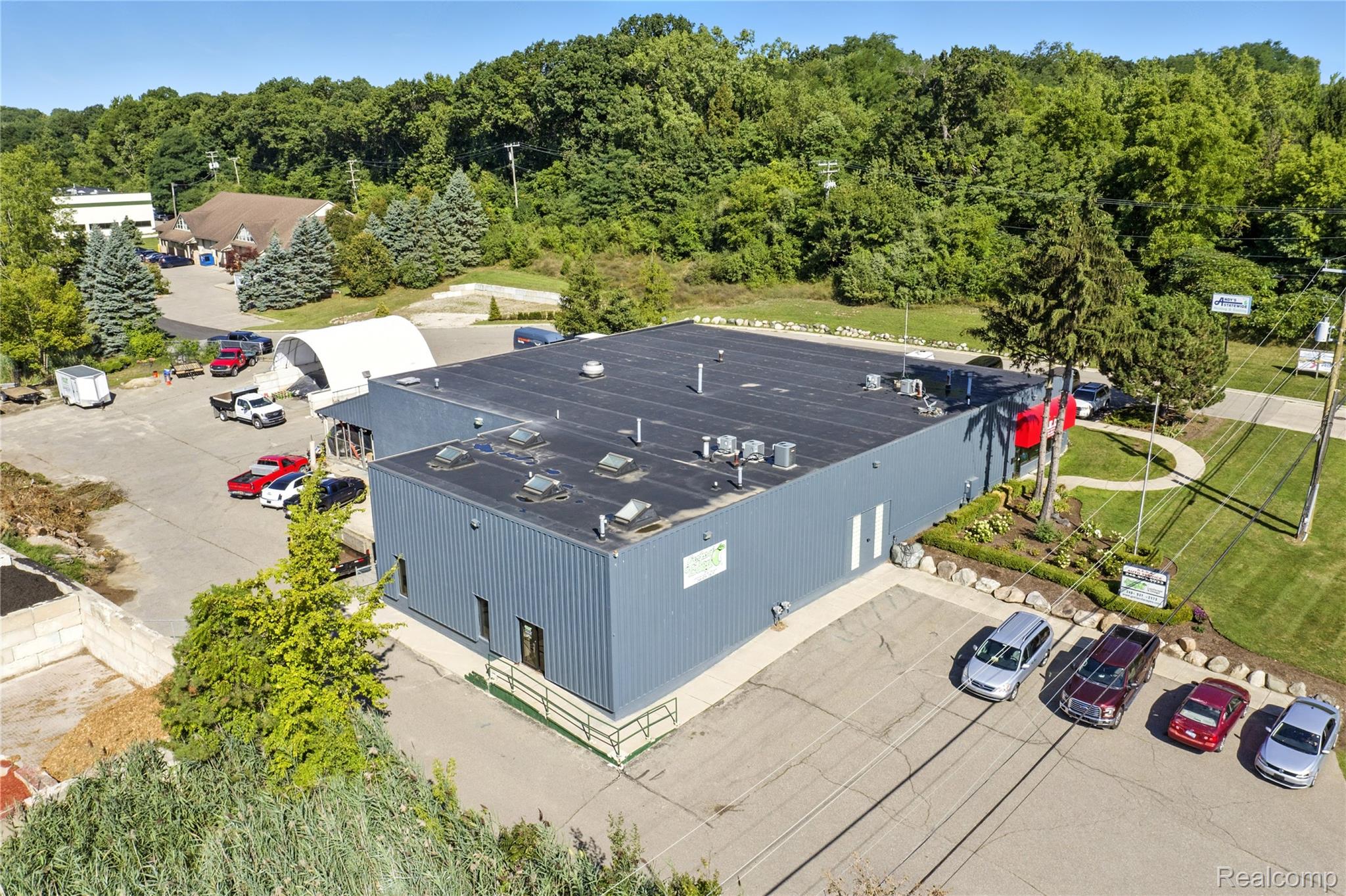 4800 Joslyn Road