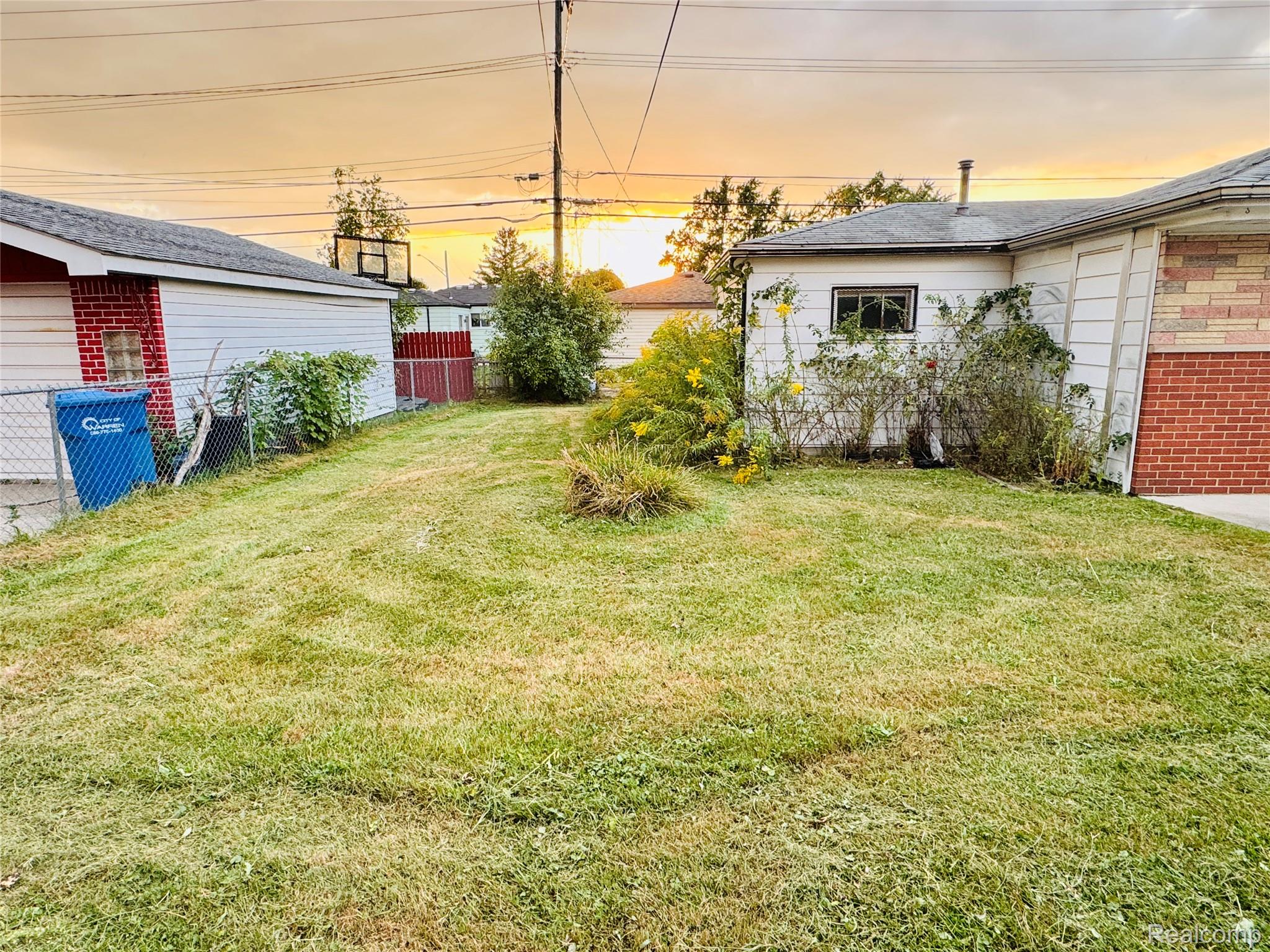 25227 Marilyn Avenue