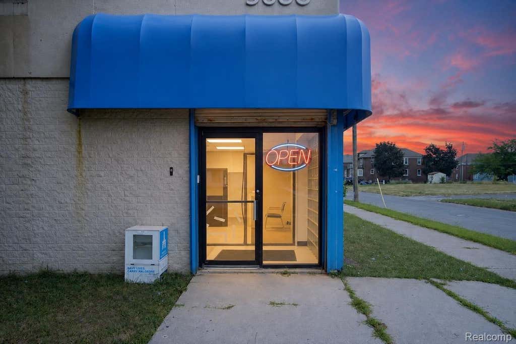 Photo of 9600 Dexter Avenue, Detroit City, MI 48206 (MLS # 20261056352)