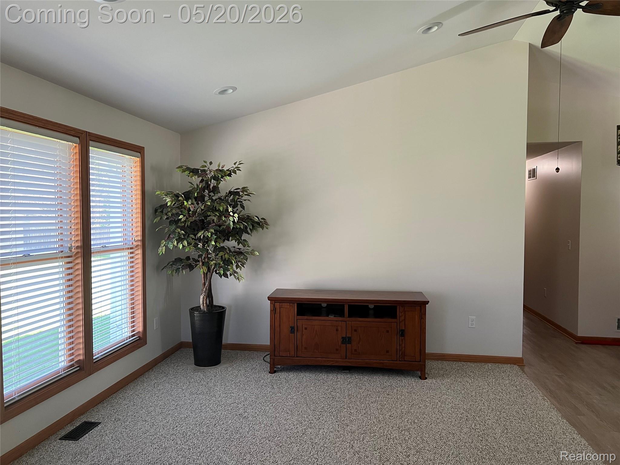 6895 Fairway Vista