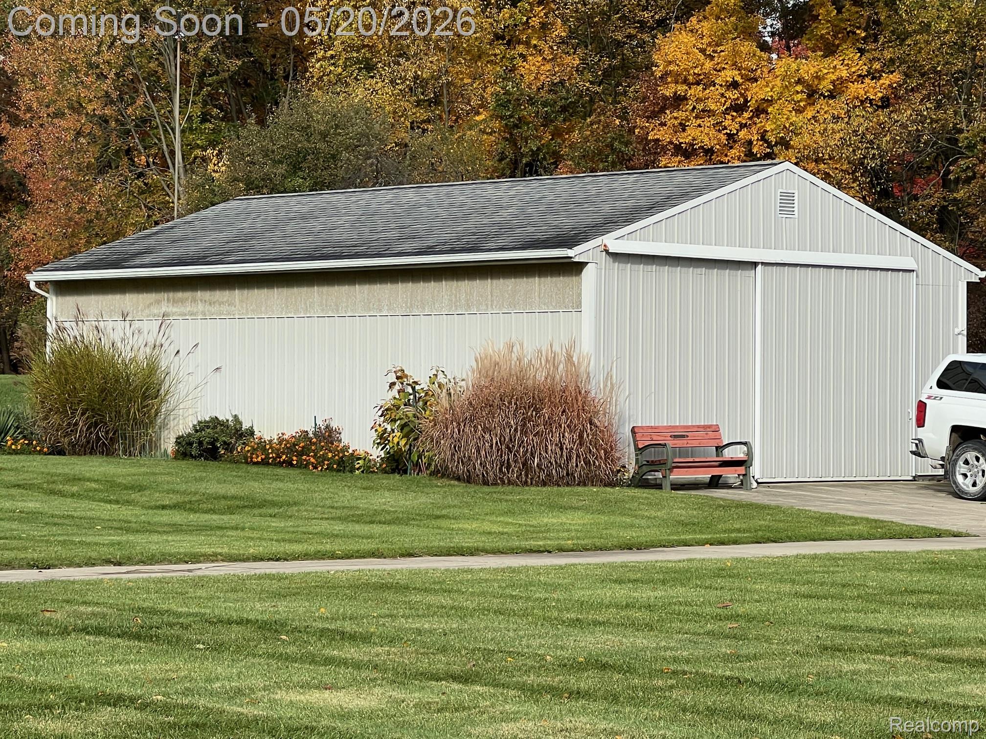 6895 Fairway Vista