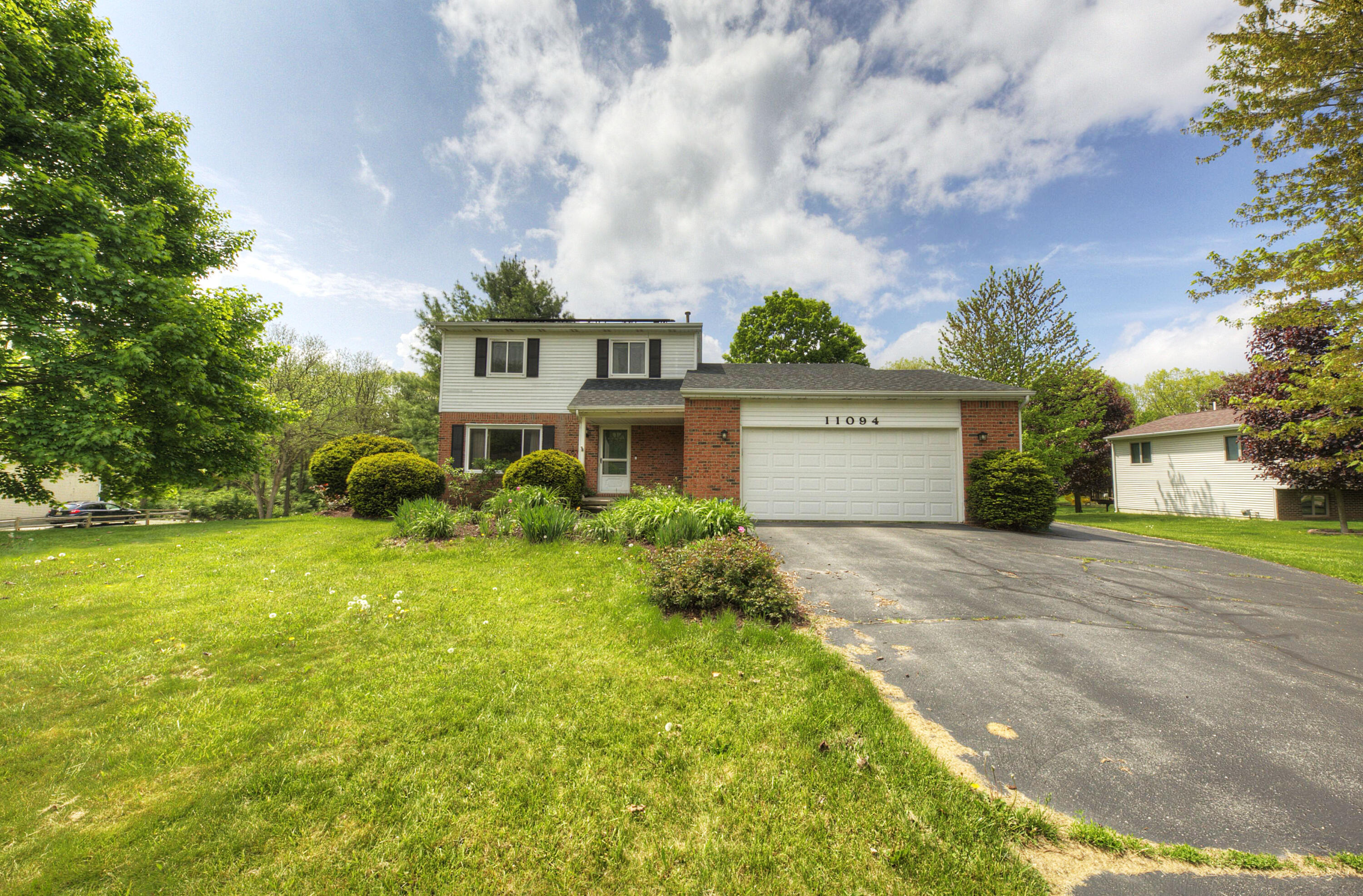 11094 Shadow Woods Lane