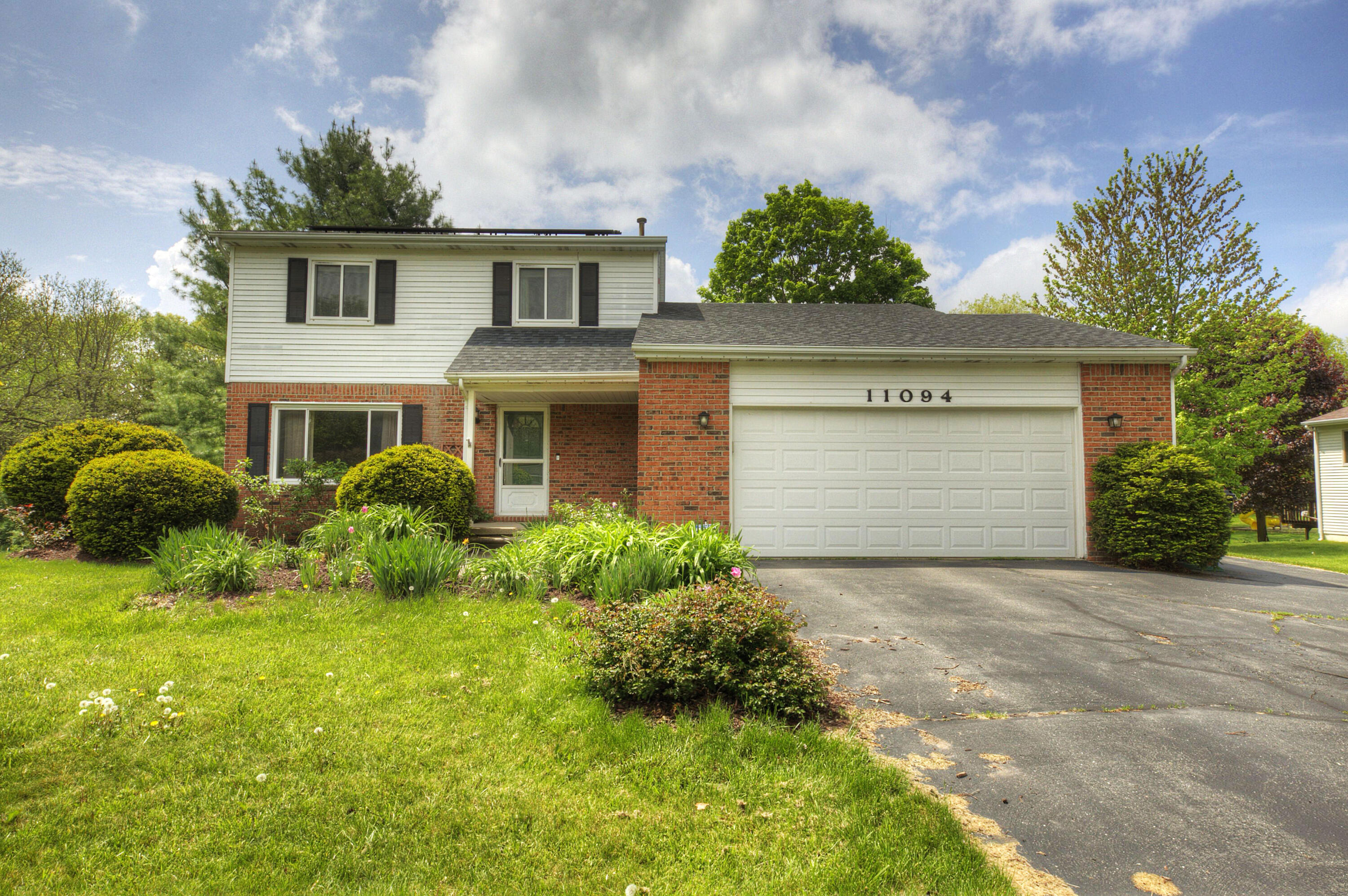 11094 Shadow Woods Lane