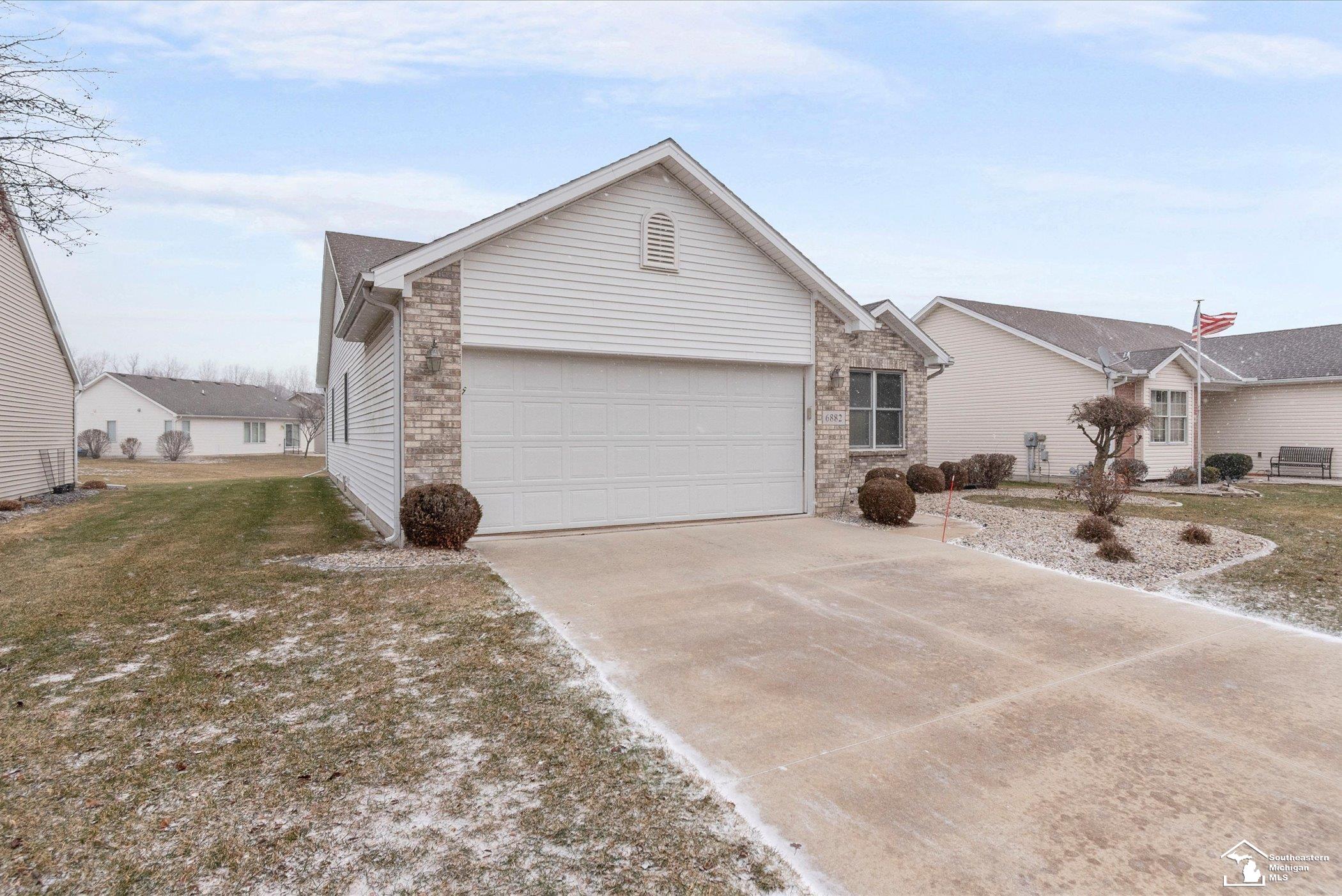 6882 Lexington Place