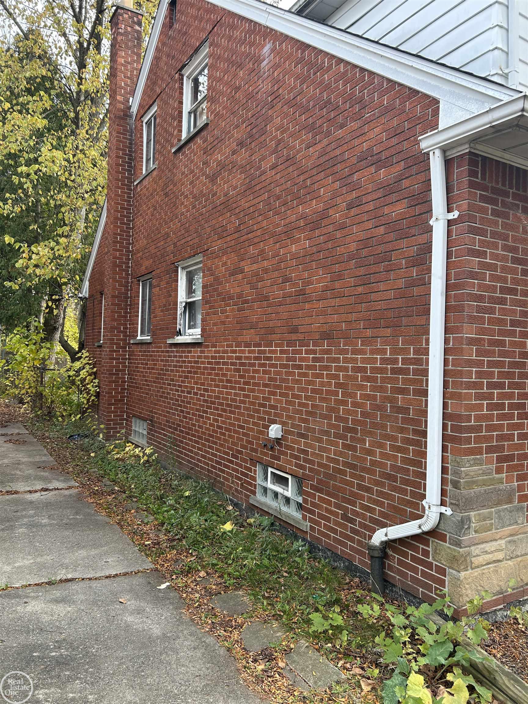 5580 LAKEVIEW Street