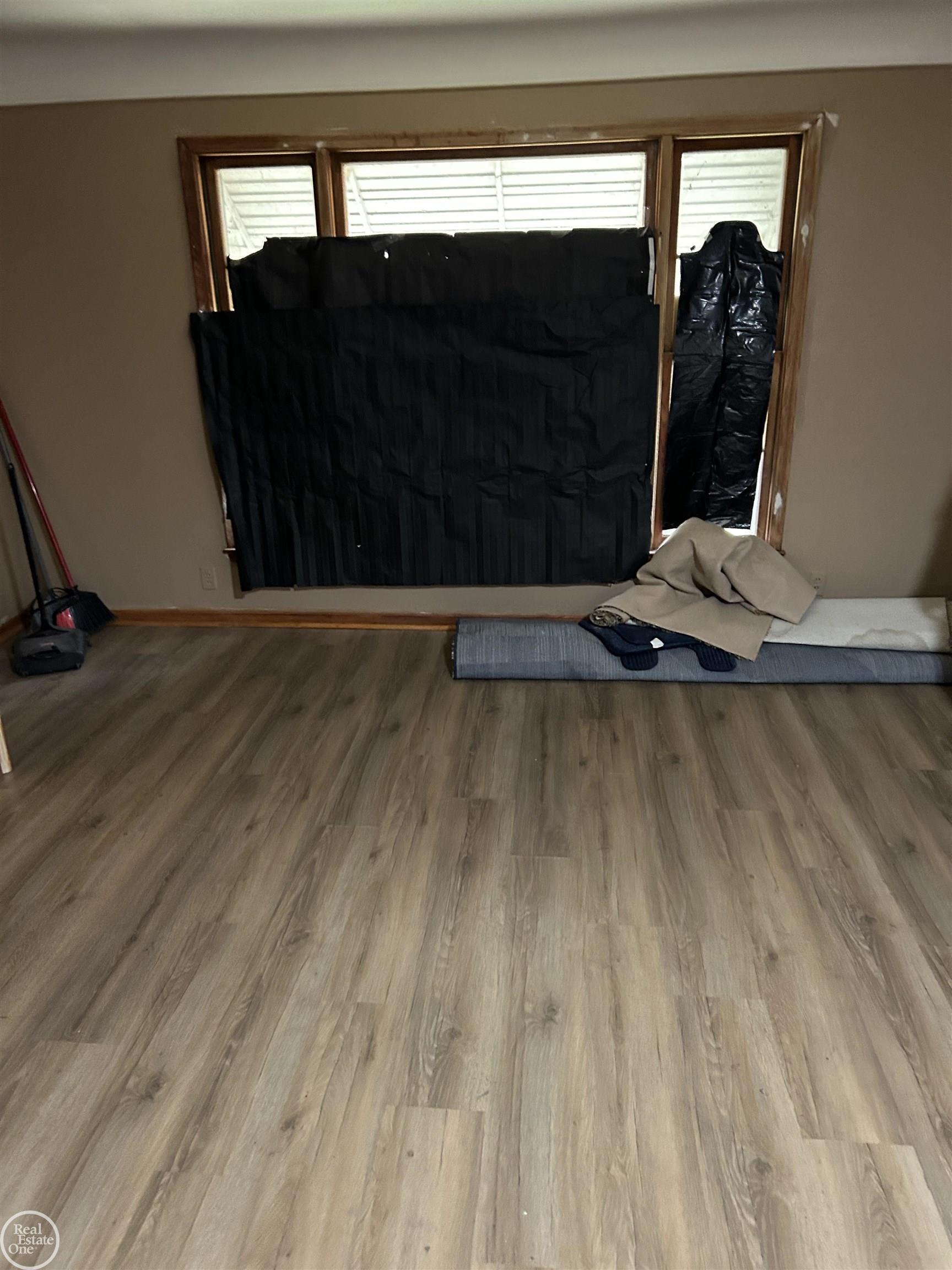 5580 LAKEVIEW Street