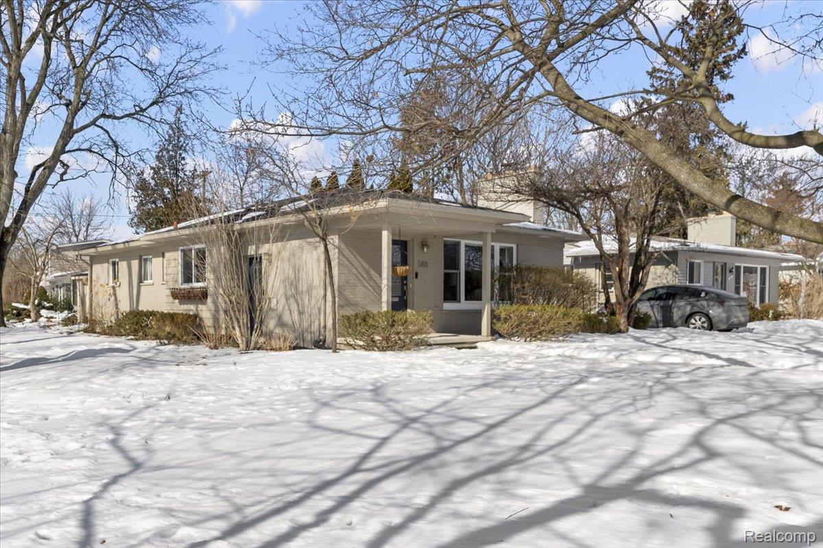 580 S Cranbrook Road