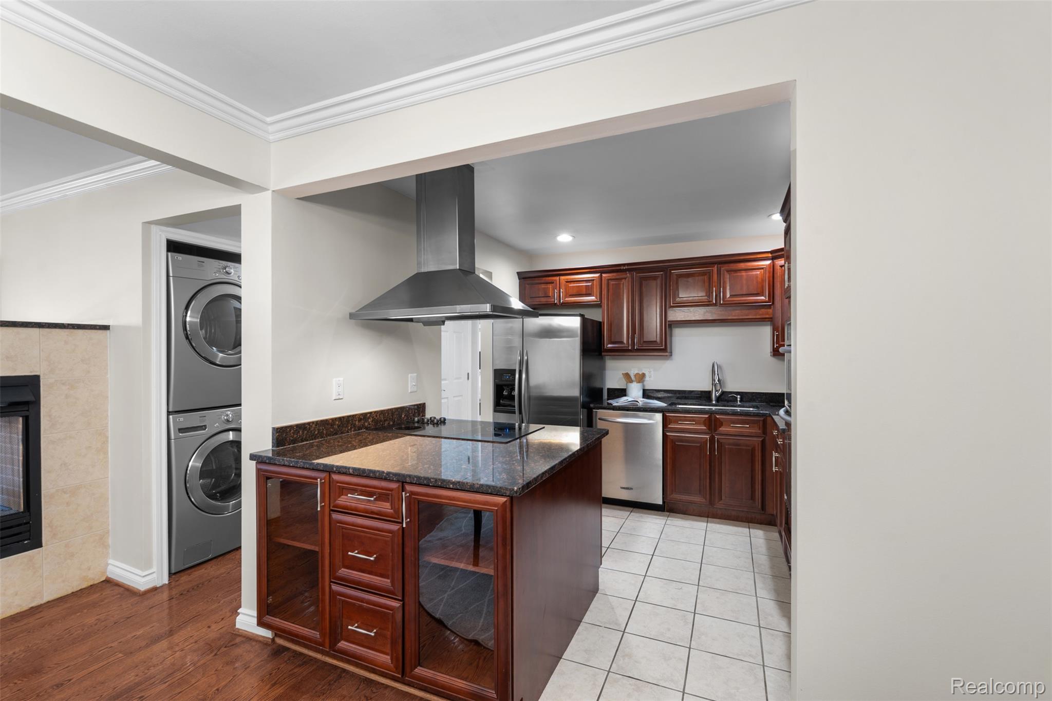 1113 N OLD WOODWARD Avenue 37