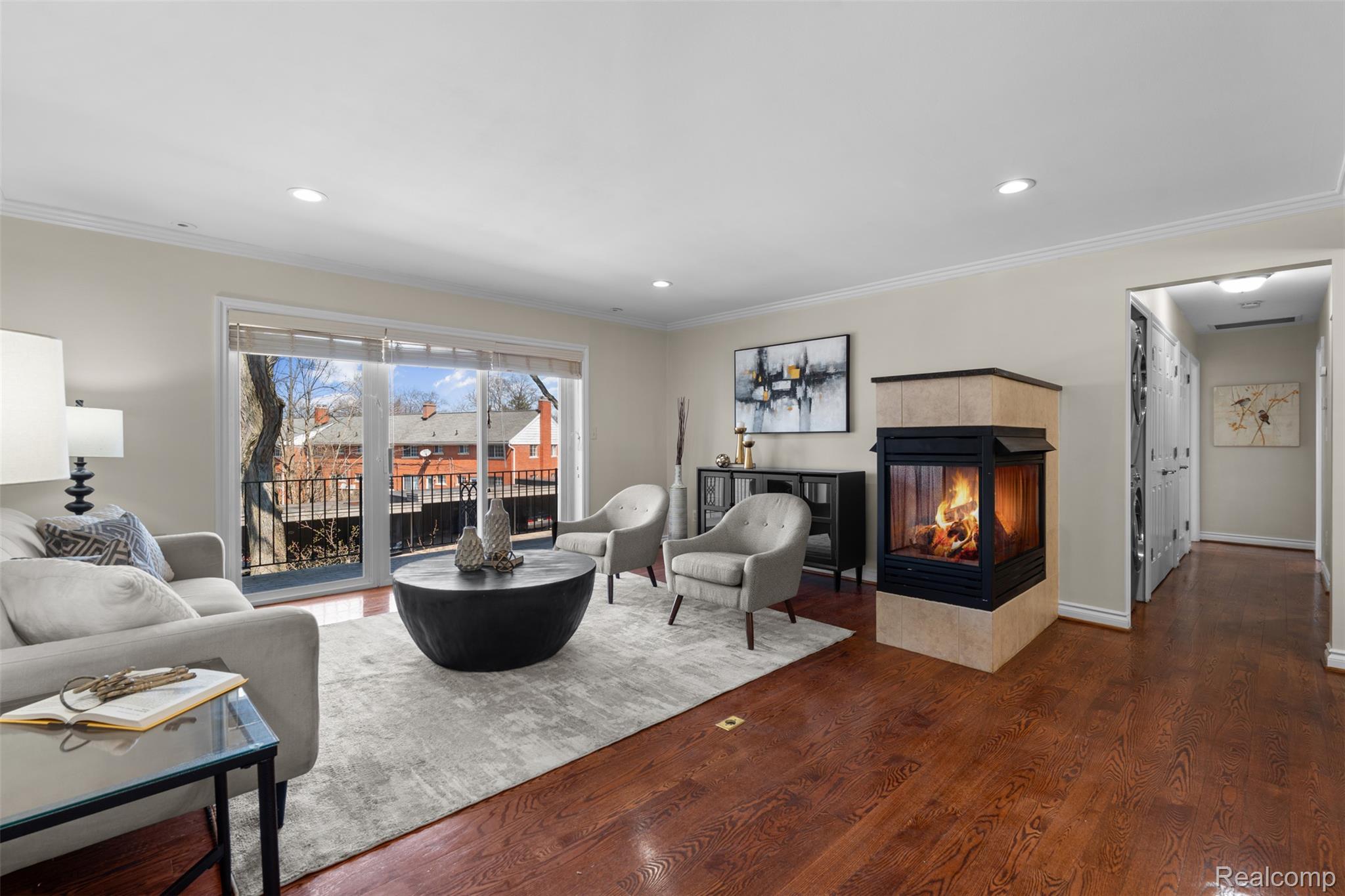 1113 N OLD WOODWARD Avenue 37