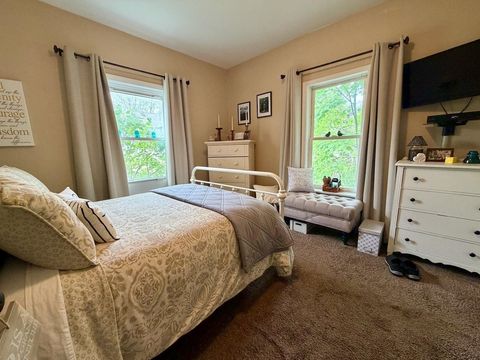 Tiny photo for 202 Mackinaw Street, Durand City, MI 48429 (MLS # 5050208859)
