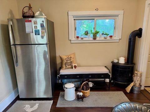 Tiny photo for 202 Mackinaw Street, Durand City, MI 48429 (MLS # 5050208859)