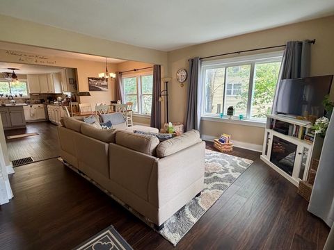 Tiny photo for 202 Mackinaw Street, Durand City, MI 48429 (MLS # 5050208859)