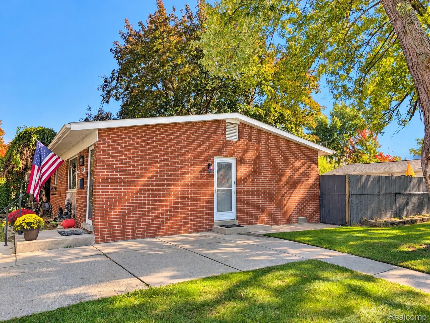 20412 Luna Street