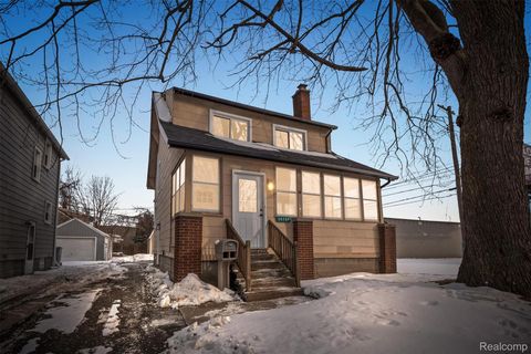 20734 Caledonia Avenue Hazel Park City MI 48030