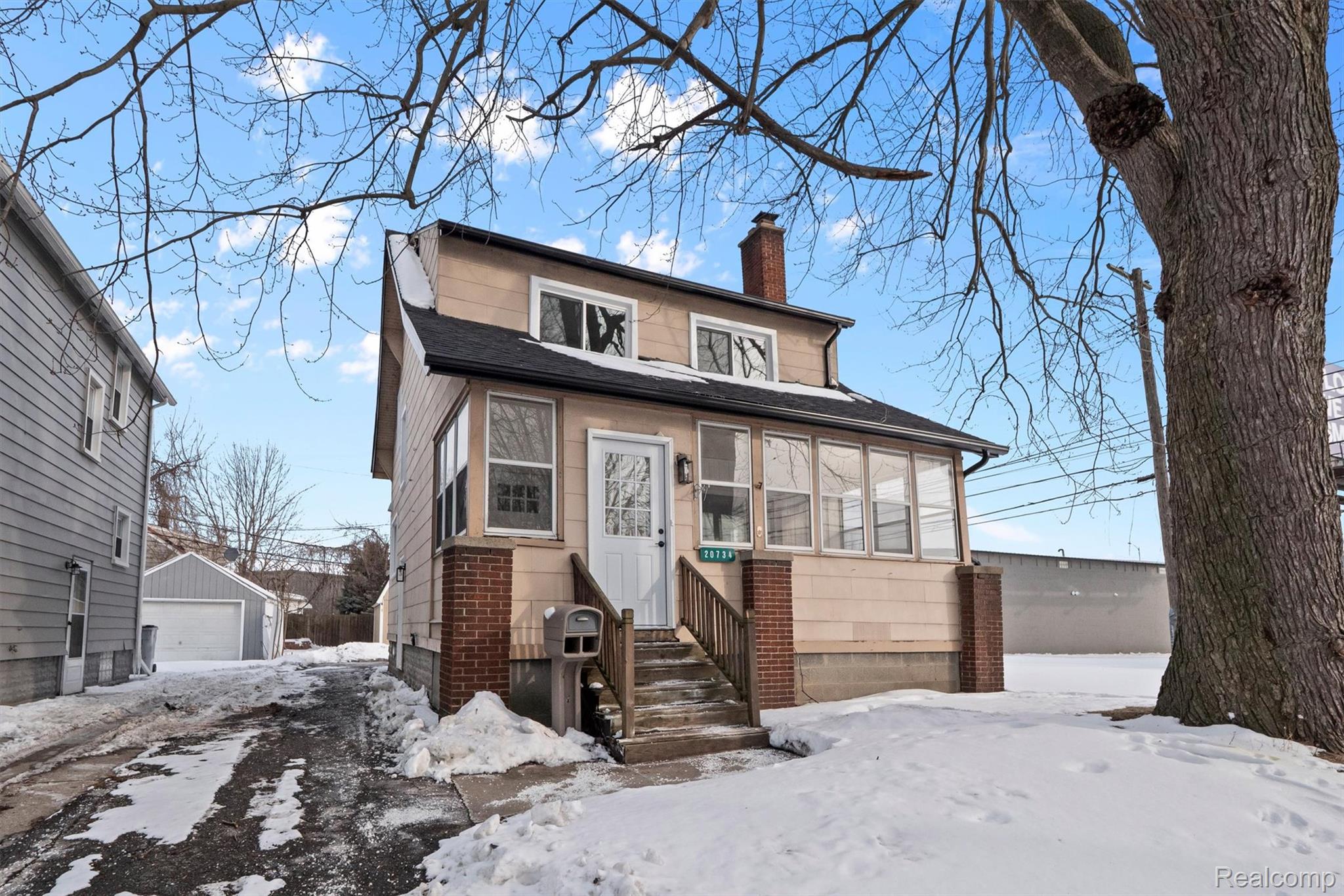 20734 Caledonia Avenue