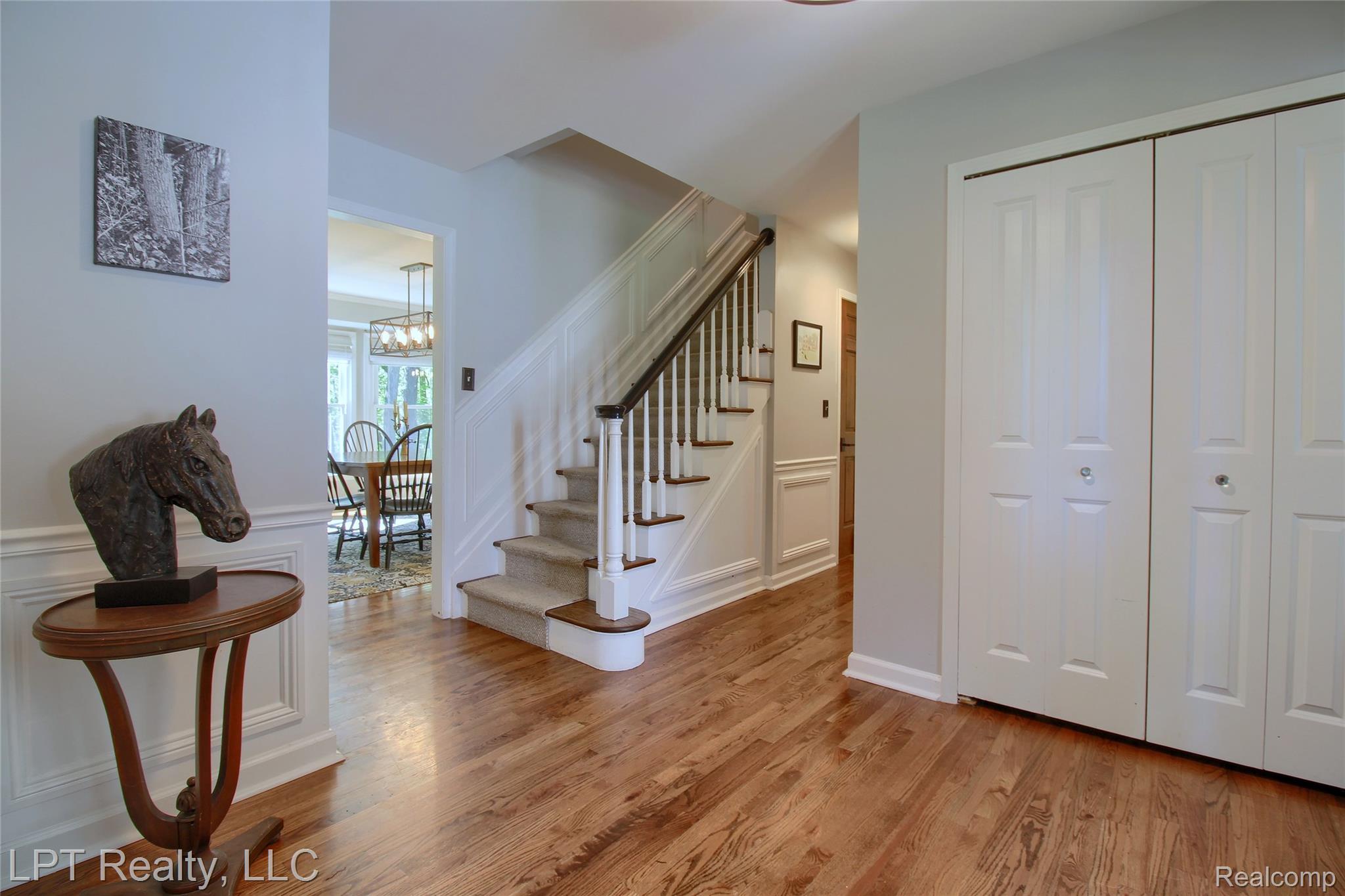 47300 Maplebrook