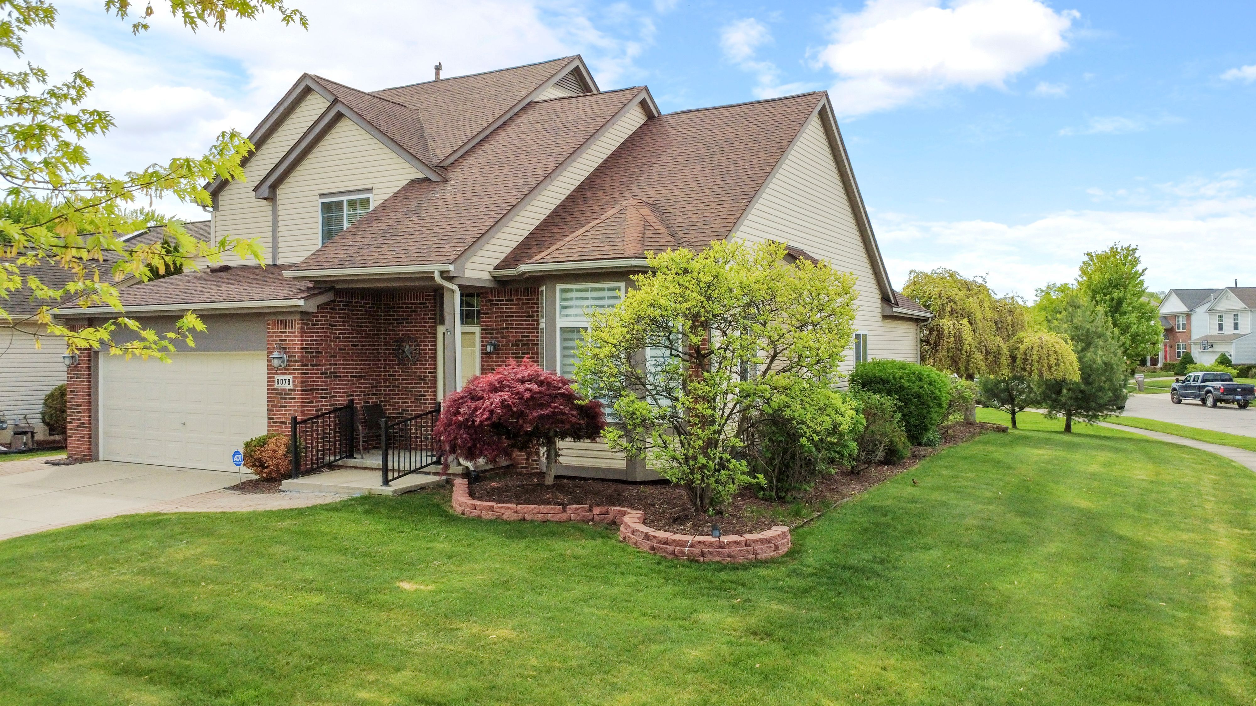 8079 THORNHILL Drive