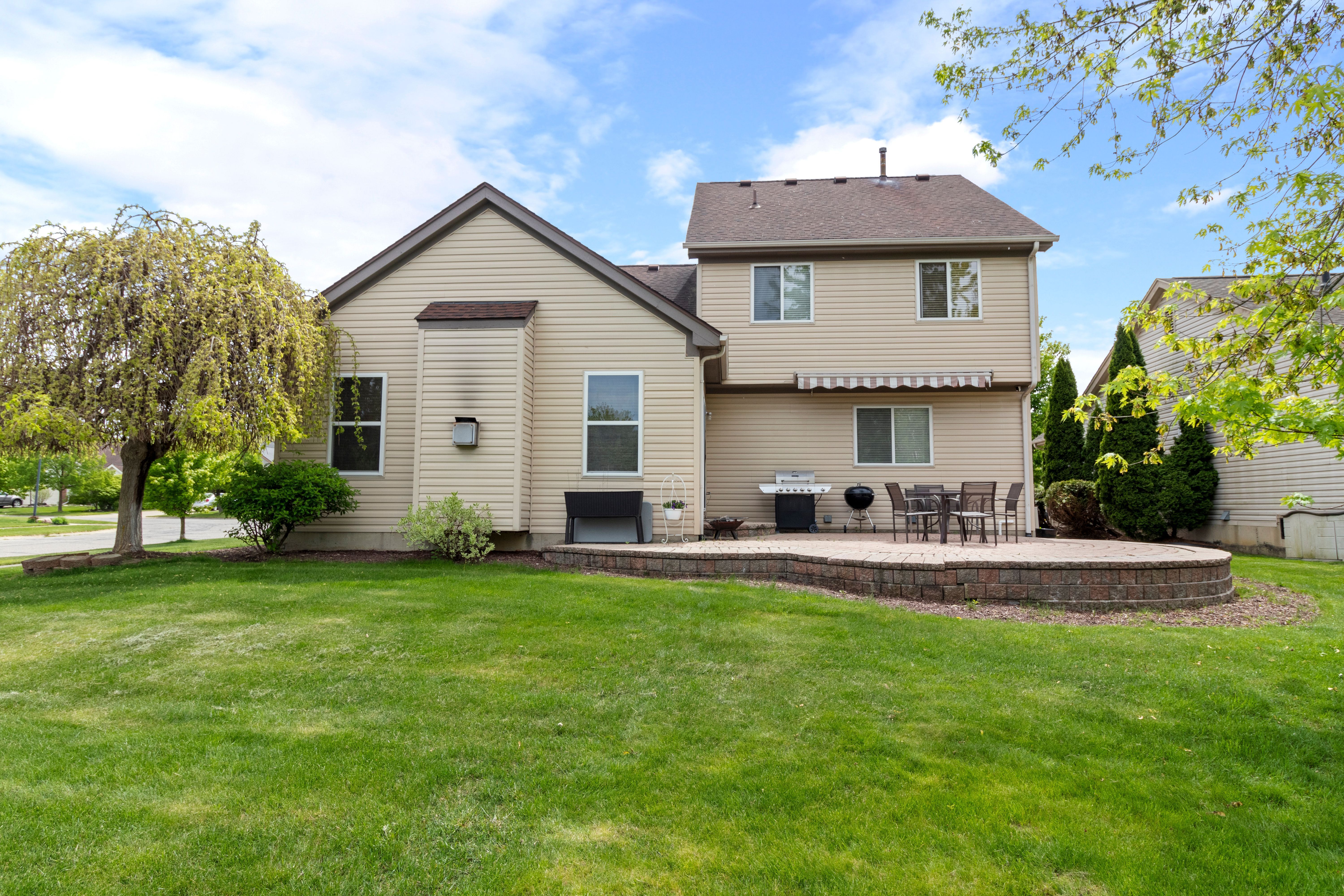 8079 THORNHILL Drive